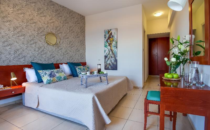 Iris Beach Hotel Protaras Buitenkant foto